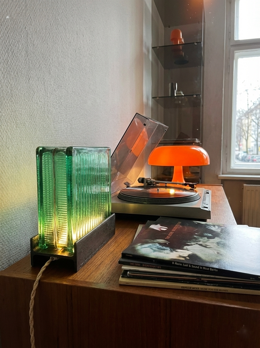 Standalone lamp